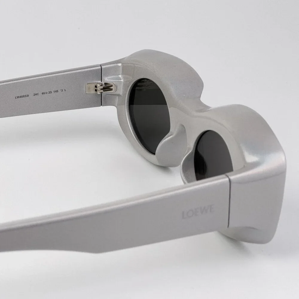 Loewe Paula’s Ibiza LW40033I Sunglasses – Sparkle Metallic Grey | Model LW40033I